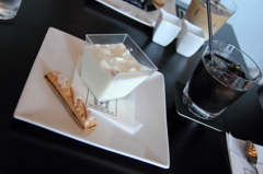 杏仁豆腐とアイスコーヒー