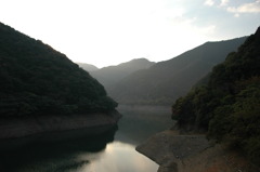 減水　鱒淵貯水池