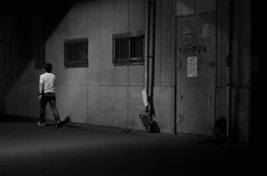 路地裏