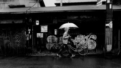 雨の中