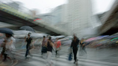 雨を急ぐ