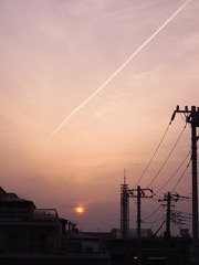 2011.05.07　夕焼けと飛行機雲