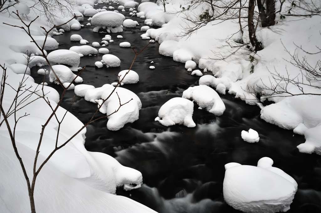 厳冬の美笛川