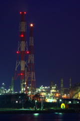 夜、工場