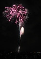 夜空に華、ヒラク。