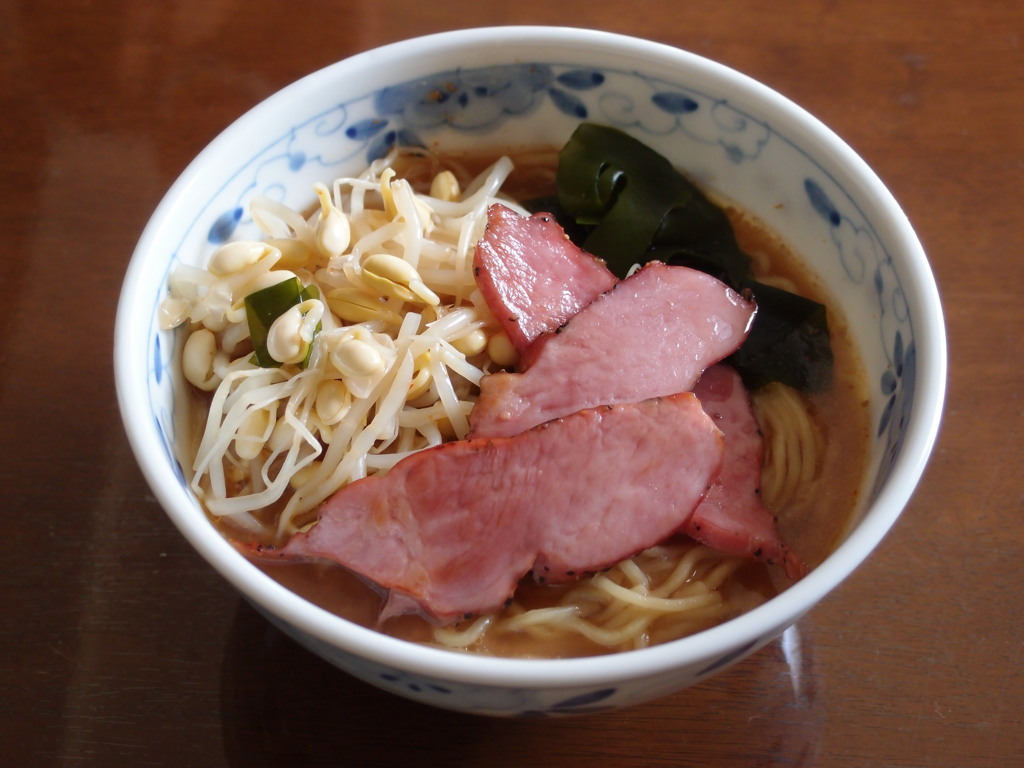 XZ-1実写サンプル : 昼に食べたラーメン