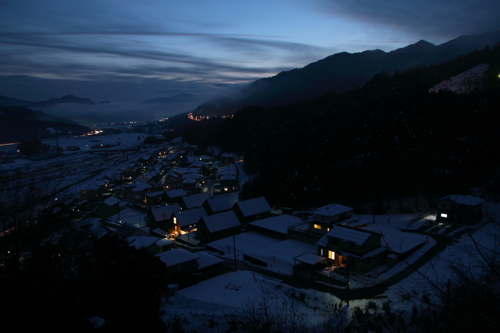 暮れゆく雪町