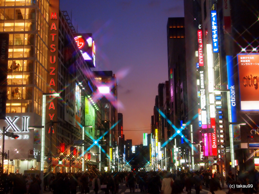 銀座の夕暮れ