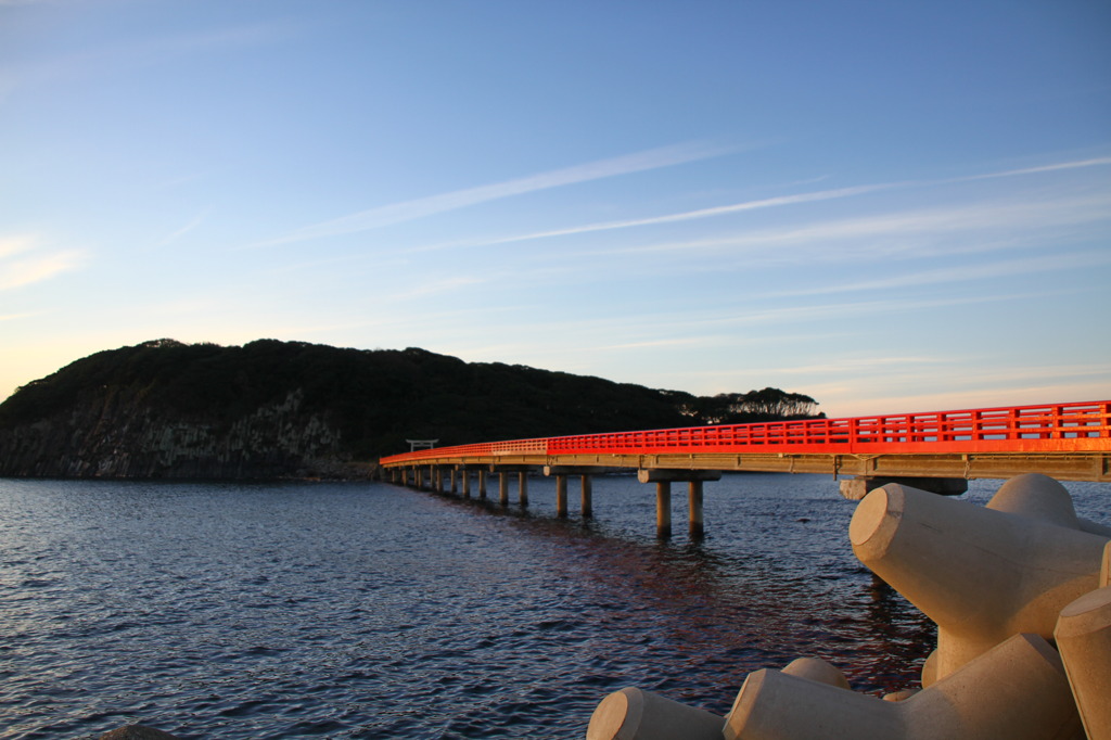 神の島へ架かる橋