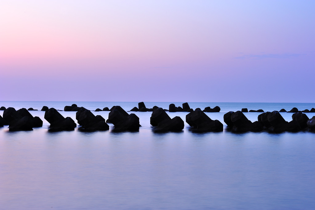 Wave dissipating