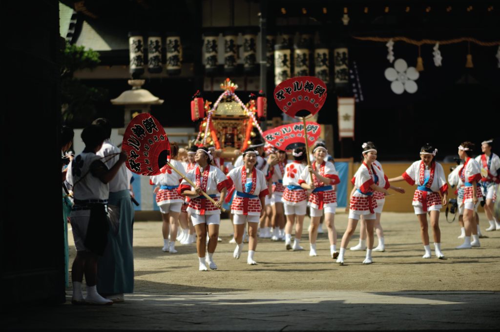 2013年7月　天神祭り・ギャルみこし