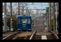 車庫へと続く
