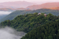 山肌を染めて