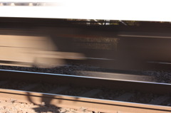 電車通過中