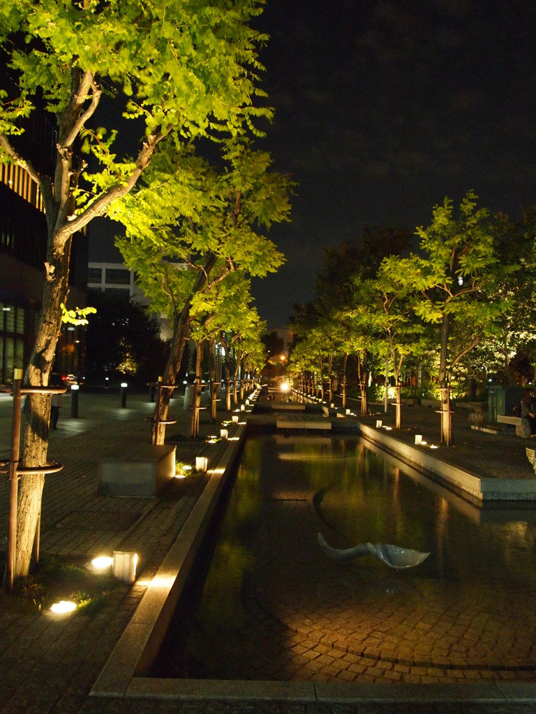 夜のスカイビル