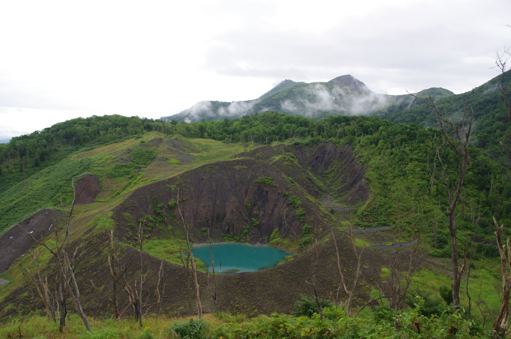 洞爺 有珠山金毘羅山火口