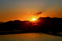 沈み行く夕日