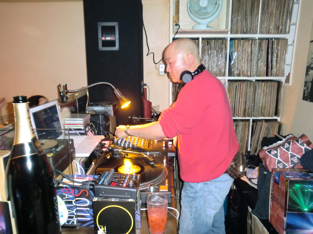 DJ SHIGE