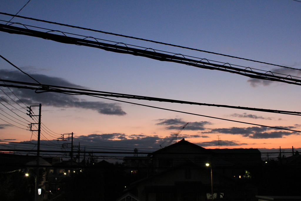 我が家の窓からの西の空