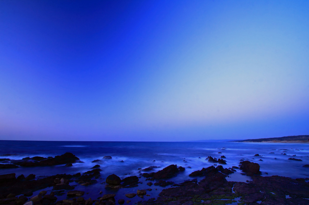 蒼い海