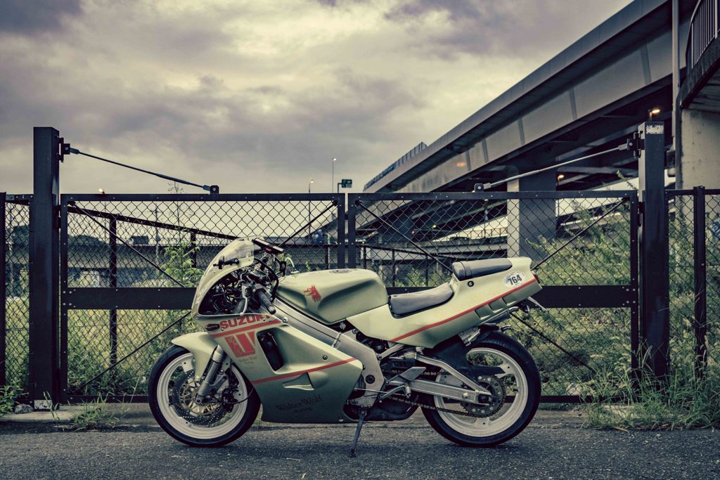 SUZUKI RGV250γ