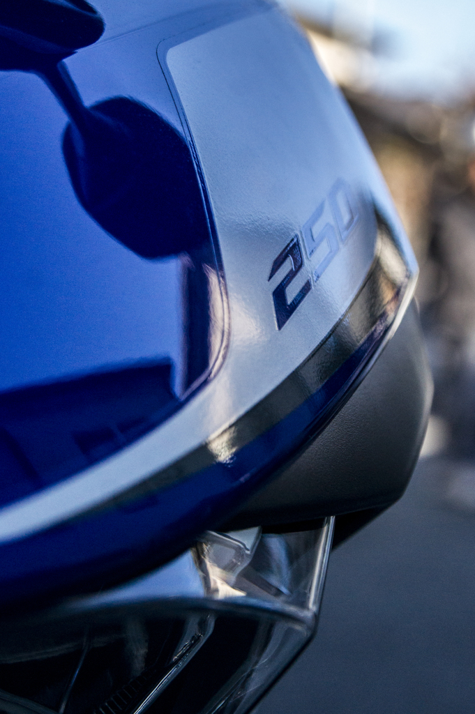 R25