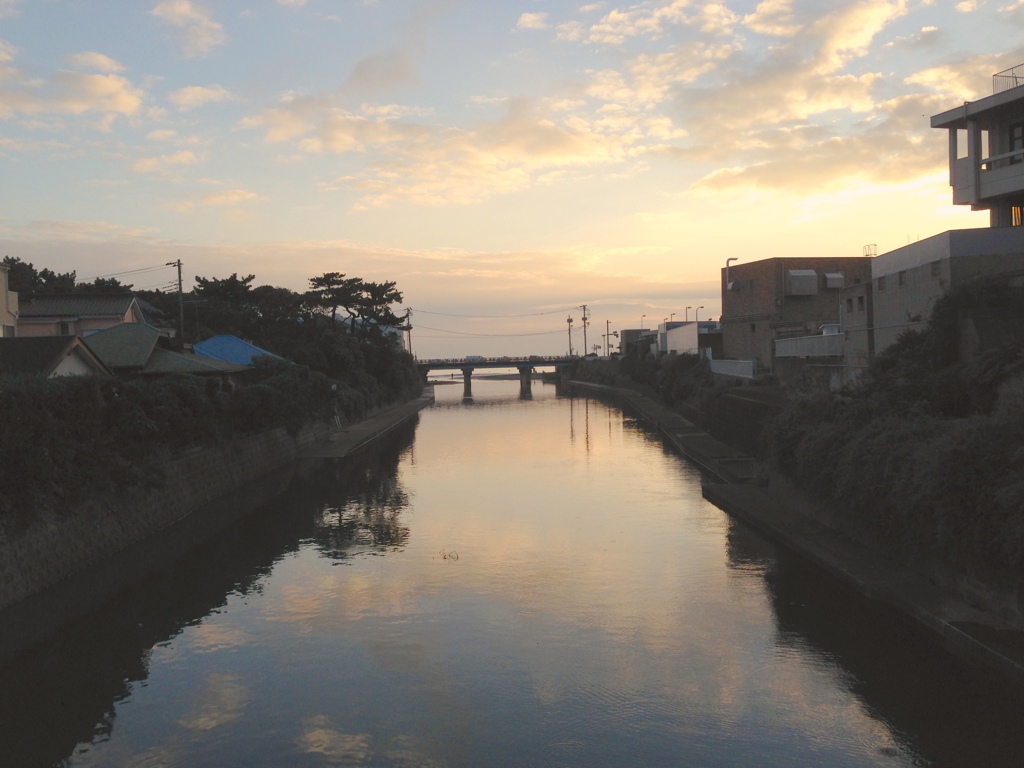 鎌倉　滑川にかかる橋、、、。