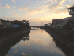 鎌倉　滑川にかかる橋、、、。