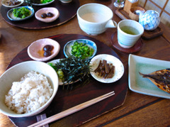 しずく亭の「麦とろ」