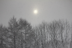 雪雲と太陽