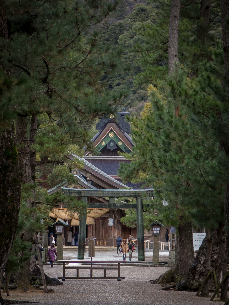 四の鳥居