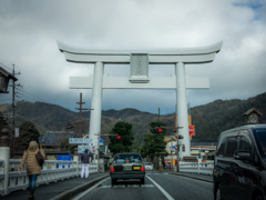 宇迦橋の大鳥居