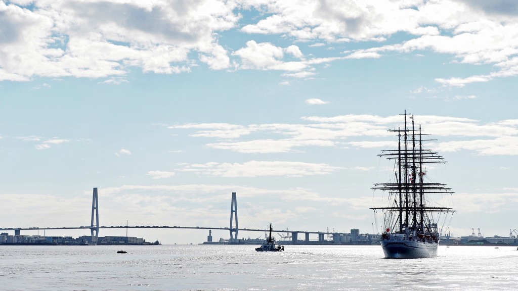　sailing ship　.2