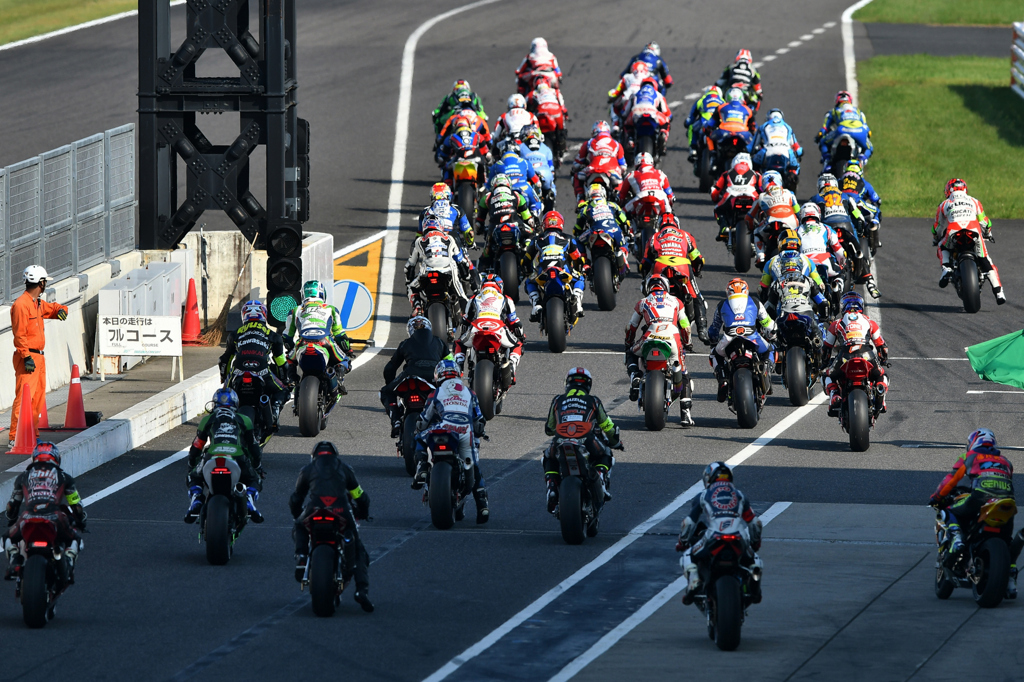 2019 suzuka 8耐　　はじまりました