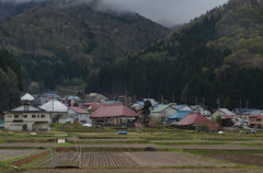 □□□□△▲△▲□□□□