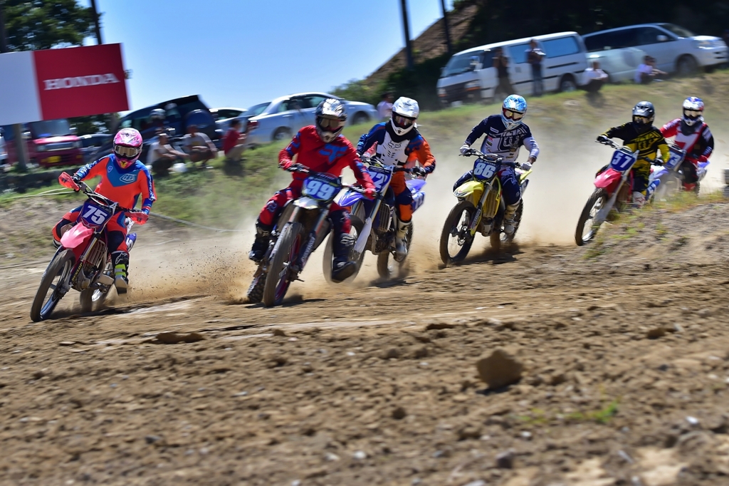  Dirt racing .4