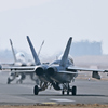 　F-18　.