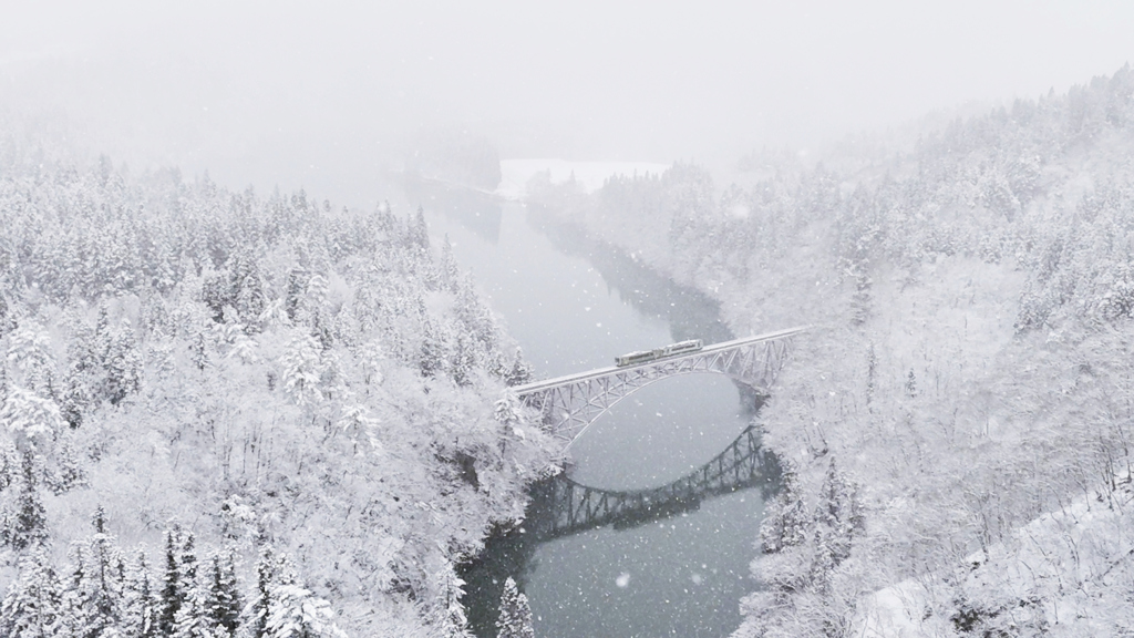 雪 国　 .