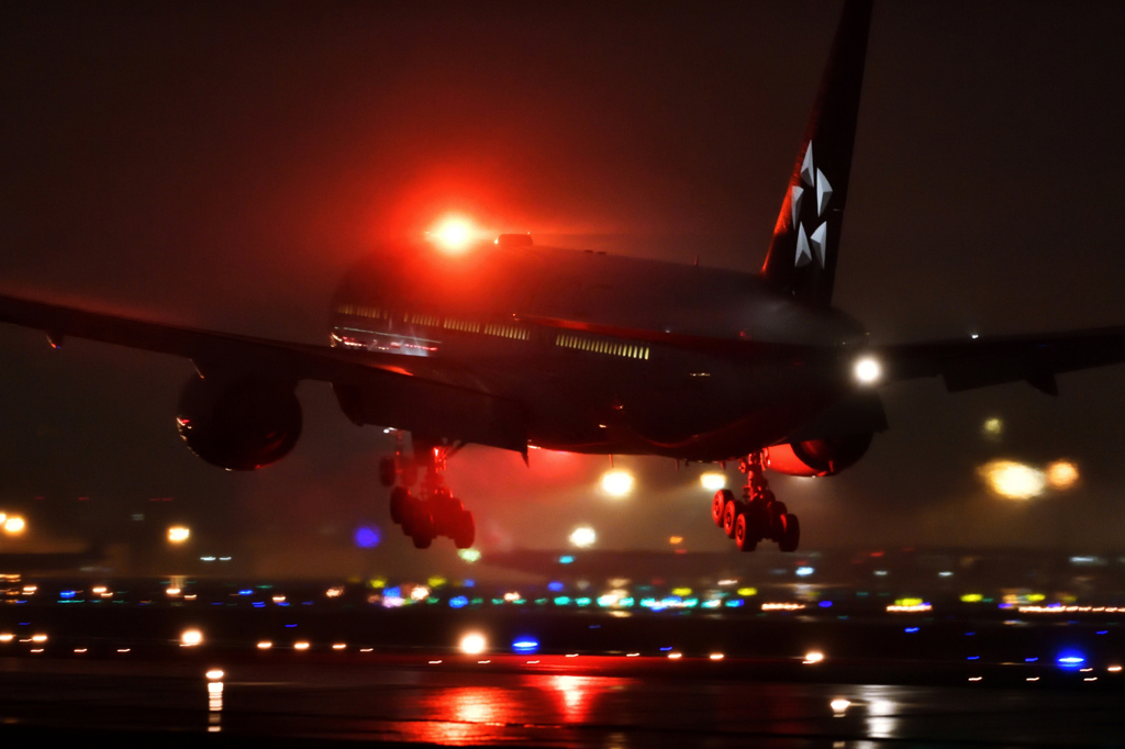 midnight　flight　.