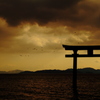 白髭神社―湖面にたたずむ鳥居