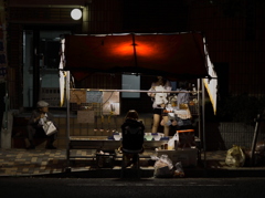 屋台の裏側