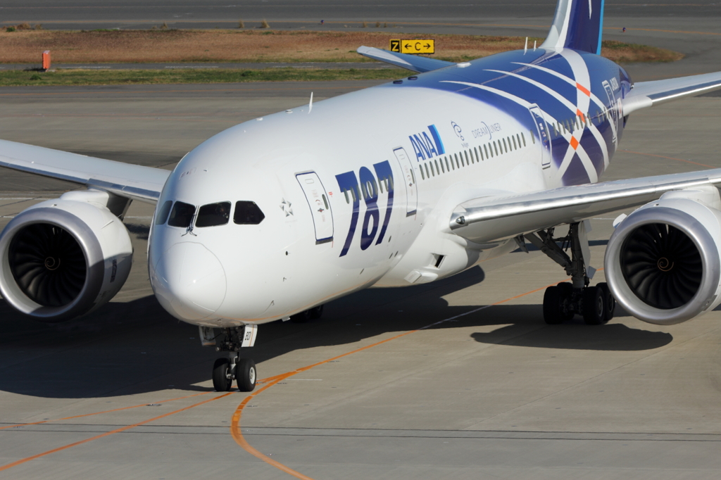 B787