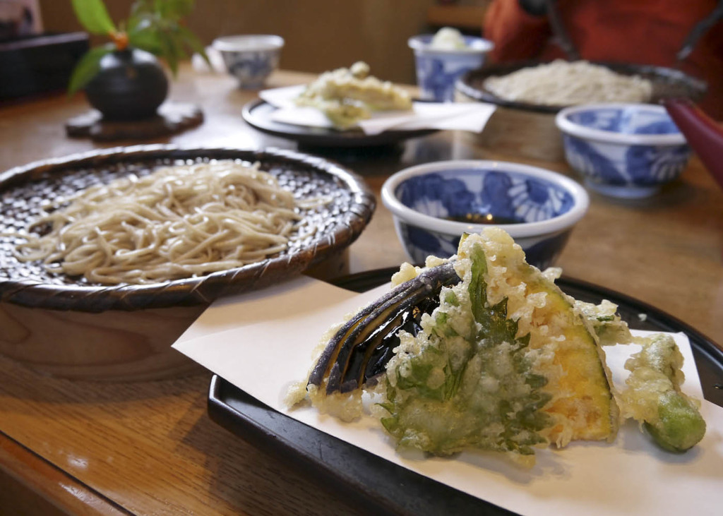 湧水の蕎麦