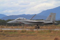 F-15　イーグル　着陸　流し撮り