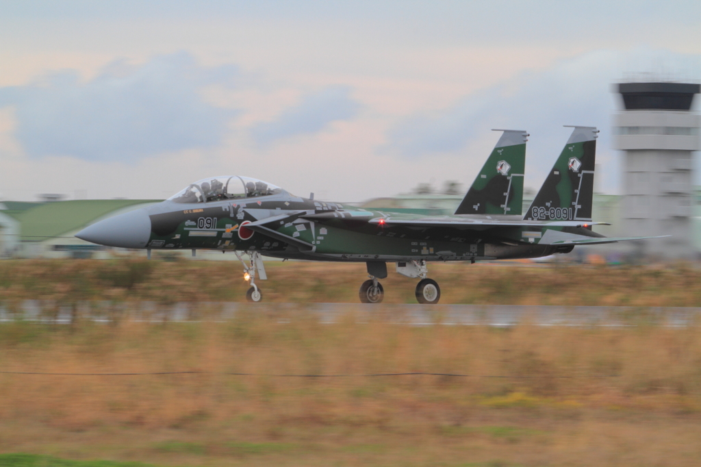 F-15　アグレッサー　着陸　流し撮り