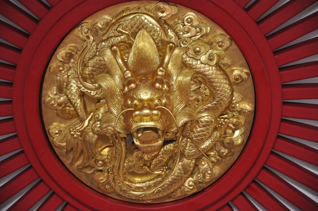 黄金の龍