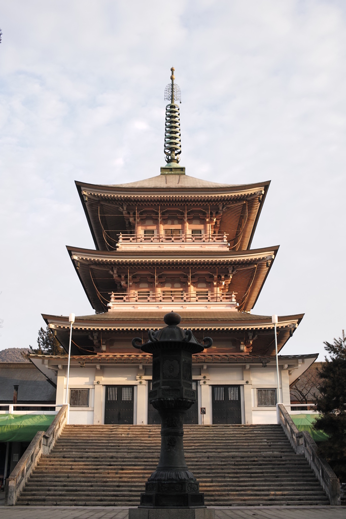 日本忠霊殿・善光寺史料館