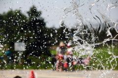 動く水