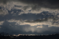 雲からの日差し