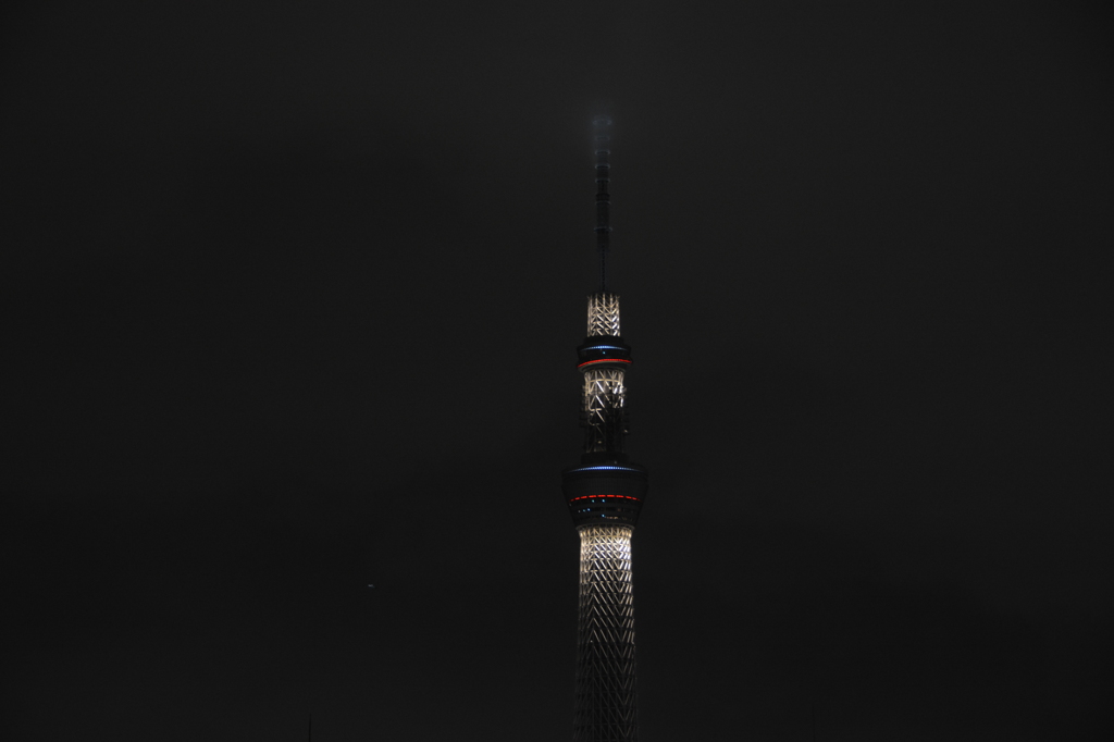 黒い空と・・